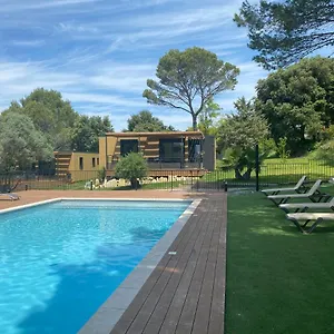 https://les-troglodytes-du-ventoux.fr-provencehotel.com
