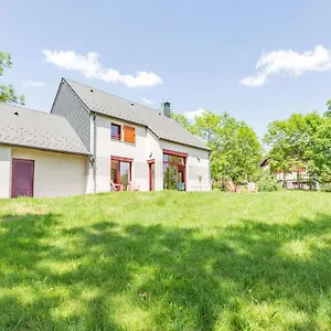 https://le-pre-devant-nous.hotels-rhonealpes.com